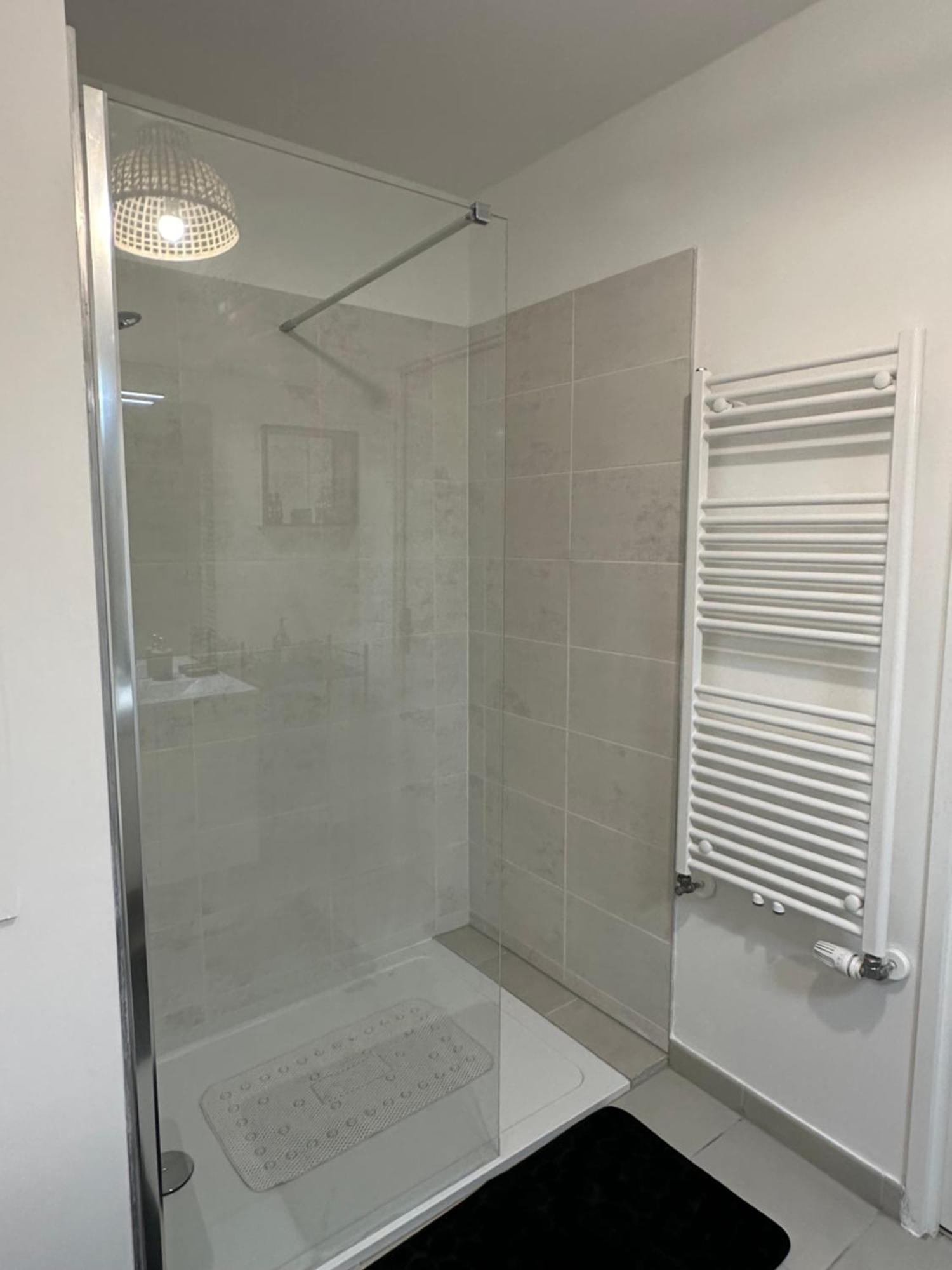 Appartement Entre Paris Et Disney Noisy-le-Grand ภายนอก รูปภาพ